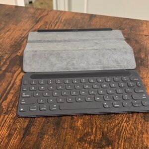 Apple Tablet Keyboard - Gray and Black